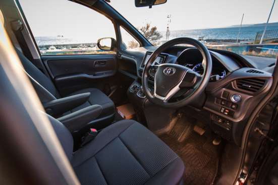 Toyota Noah, 2015 г ZWR80 в Хабаровске фото 4