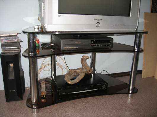 Продам тумбу под TV в Конаково