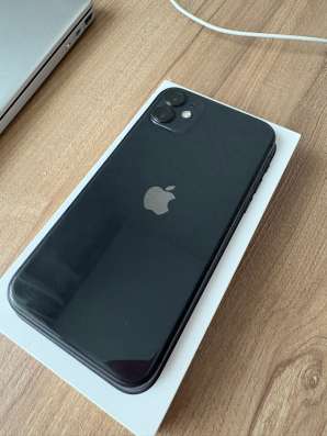 iPhone 11 Black 64 GB