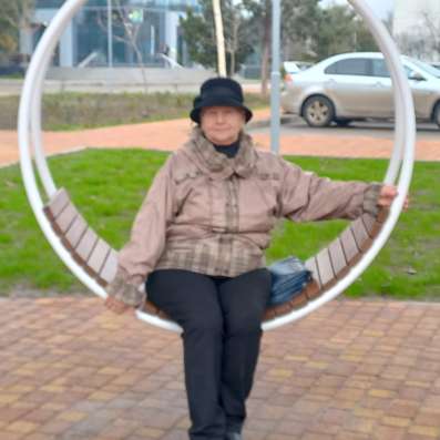 Зинаида, 70 лет, хочет пообщаться