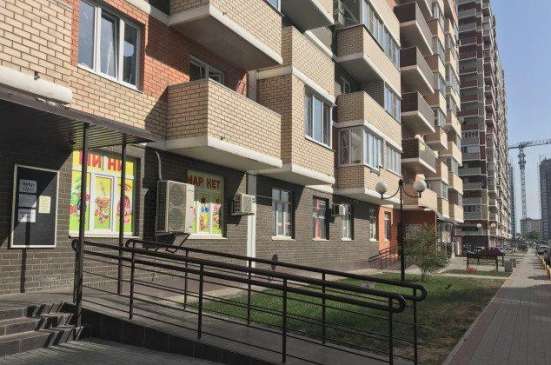 Продам однокомнатную квартиру в Краснодар.Жилая площадь 44,20  кв.м.Этаж 17.Дом кирпичный.