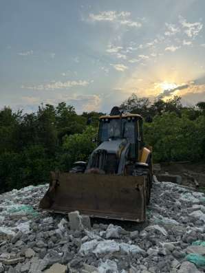Volvo BL71 экскаватор- погрузчик