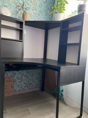 Угловой компьютерный стол IKEA