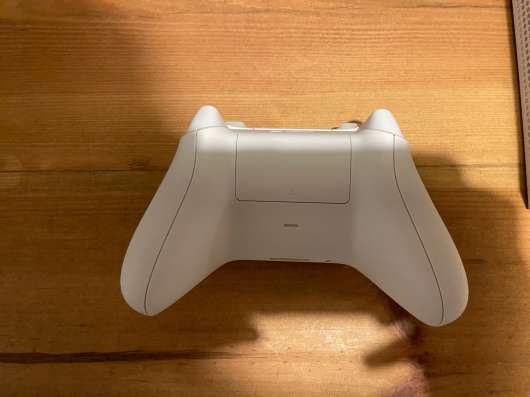 Новая Xbox Series S, использовалась лишь раз фото 3