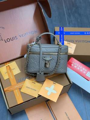 Сумка Louis Vuitton в Москве