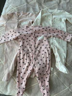 Продам детские комбезы