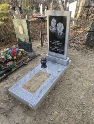 Памятники из гранита, мрамора, мр. крошки!!! в Тюмени