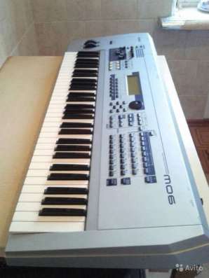Продаю синтезатор Yamaha mo 6