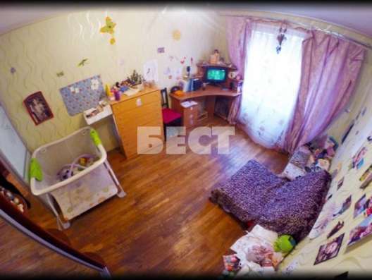 Продам четырехкомнатную квартиру в Москве. Жилая площадь 77 кв.м. Дом панельный. Есть балкон. в Москве