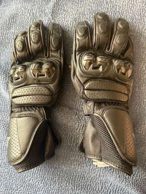 Перчатки Dainese