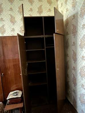 Продается 2 шкафа. 1000 рублей. Самовывоз
