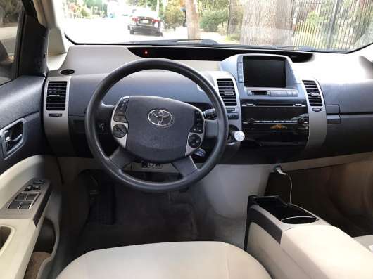 Toyota Prius фото 6