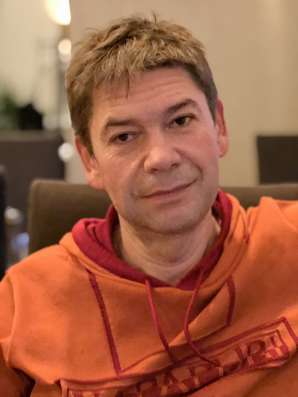 Олег, 50 лет, хочет пообщаться