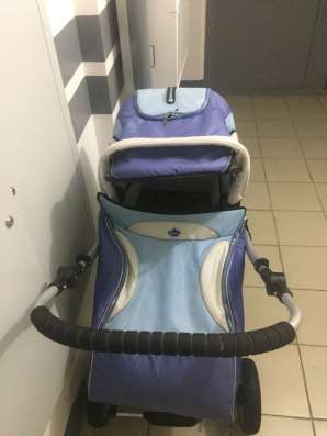 Отличная коляска для малыша в Барнауле