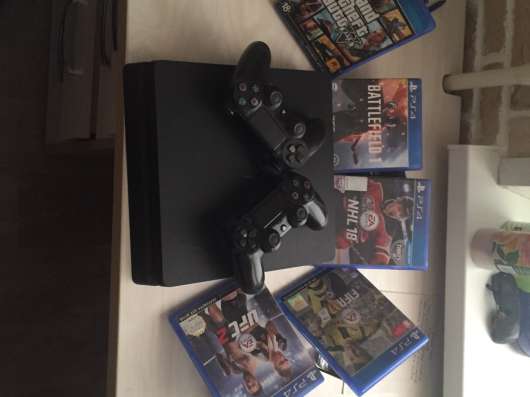 Sony PlayStation 4 slim 500 gb