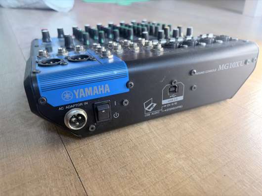 МИКШЕРНЫЙ ПУЛЬТ YAMAHA MG10XU в Ростове-на-Дону фото 3