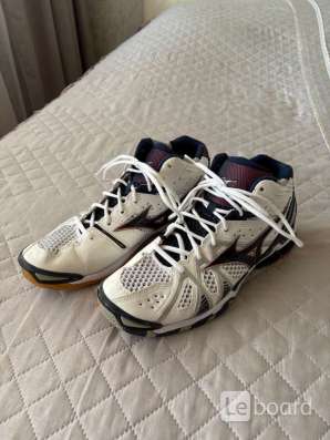 Mizuno Wave Tornado 9 Mid
