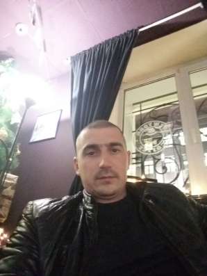 Дмитрий, 35 лет, хочет пообщаться