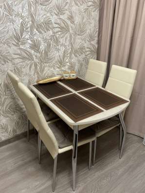 Стол и 4 стула