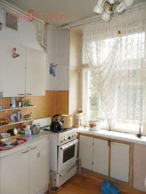 Продам четырехкомнатную квартиру в Вологда.Жилая площадь 90  кв.м.Этаж 2.Дом кирпичный. в Вологде фото 3