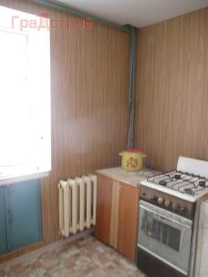 Продам однокомнатную квартиру в Вологда.Жилая площадь 33,20  кв.м.Дом кирпичный.Есть Балкон. в Вологде