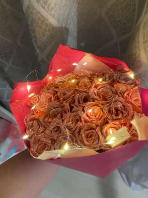 Букет из атласных роз