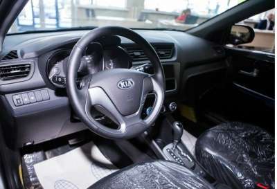 новый автомобиль Kia Rio в Москве