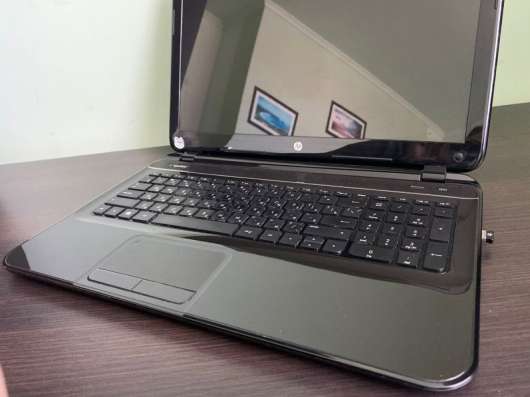 Ноутбук HP Pavilion Sleekbook 15-b182er