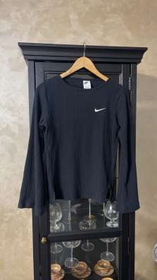 Лонгслив Nike