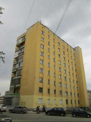 Продам студию у метро