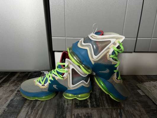 Кроссовки Nike Lebron XIX в Москве