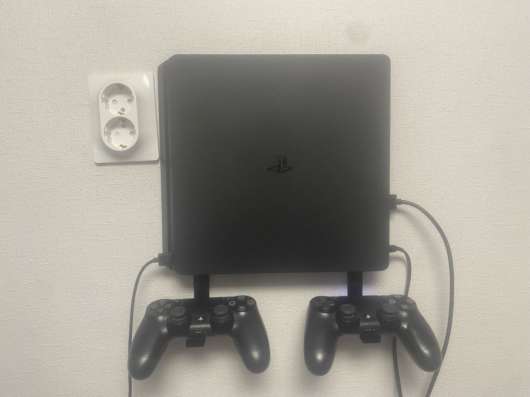Play station 4 slim с играми