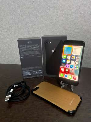 IPhone 8 64Gb в хорошем состоянии