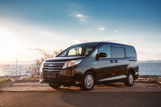 Toyota Noah, 2015 г ZWR80 в Хабаровске фото 14