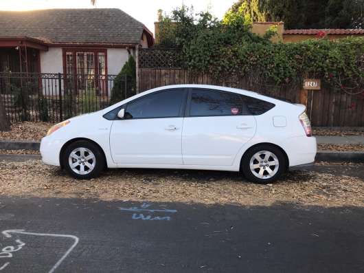 Toyota Prius фото 5