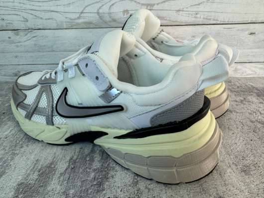 Кроссовки Nike V2K Run в Москве фото 4
