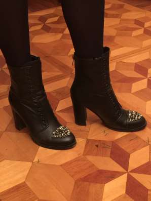 Ботильоны Jimmy Choo в Санкт-Петербурге