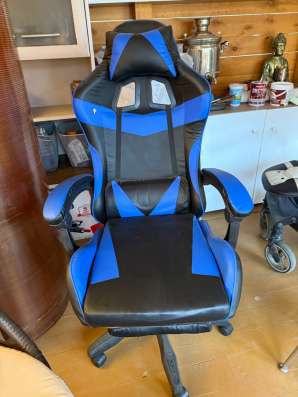 Продаю игровое компьютерное кресло