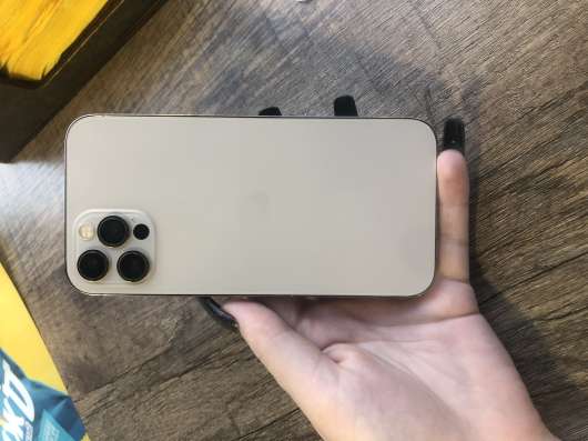 Нашла iPhone 12 Pro ищу владельца