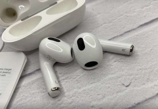 Наушники Apple AirPods 3 Pro в Красноярске