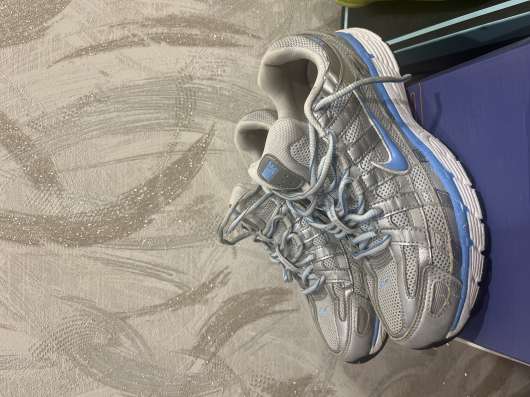 Кроссовки Nike