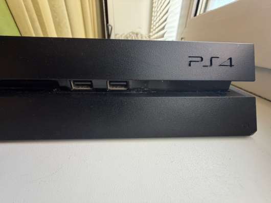 игровая консоль Sony PlayStation 4 в Самаре фото 3