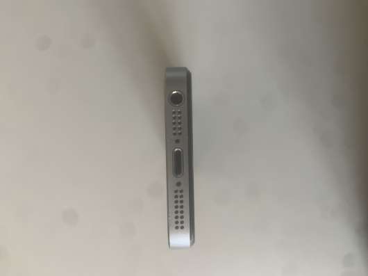 iPhone 5s со скидкой отдам за 2200-2000 в Махачкале