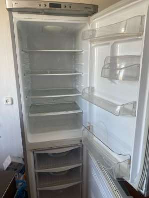 Холодильник SAMSUNG RL28