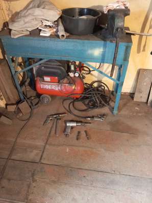 Продаю профессиональный компрессор. TIGER Fini мк262