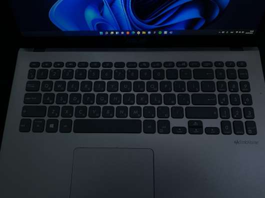 Продаю ноутбук Asus в Екатеринбурге
