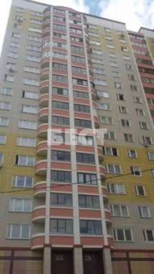 Продам однокомнатную квартиру в Москве. Жилая площадь 41 кв.м. Этаж 6. Есть балкон.