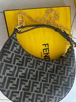Сумка Fendi в Санкт-Петербурге