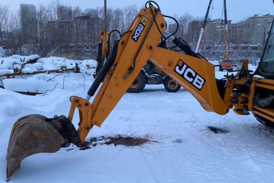 Экскаватор-погрузчик JCB 3CX в Тюмени