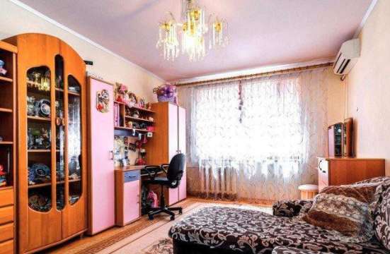 Продам однокомнатную квартиру в Краснодар.Жилая площадь 38  кв.м.Этаж 1.Дом кирпичный.